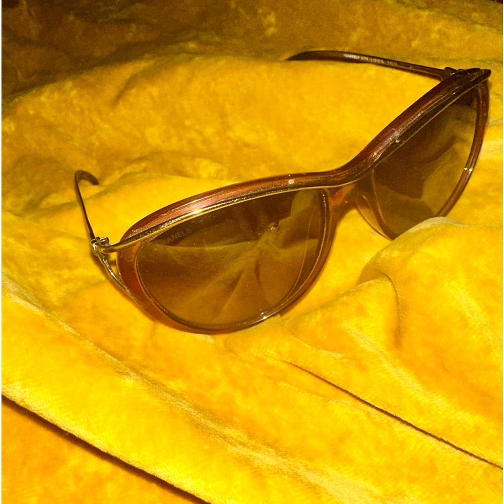 Chanel purple and silver 5179 Cat
Eye Sunglasses